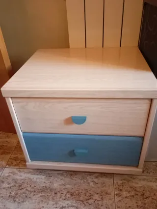 Mesita de noche 2 cajones