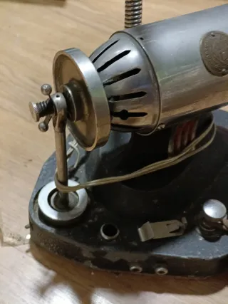 Máquina para reparar medias años 50