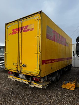 Camión DAF 45.220 Caja Cerrada