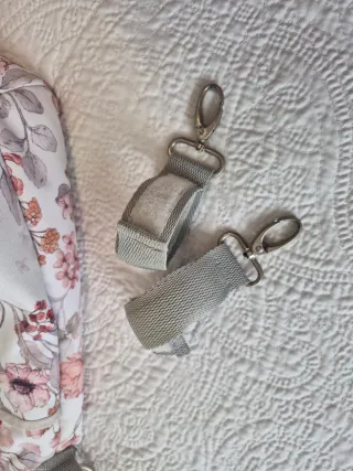 Bolsa organizadora floral para carrito de bebé