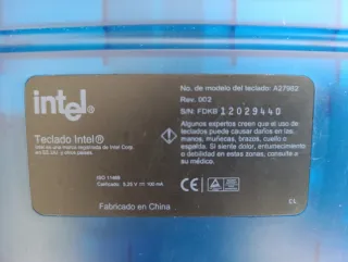 Teclado Intel con ratón integrado