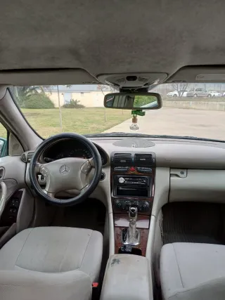 Mercedes-Benz Clase C 2003