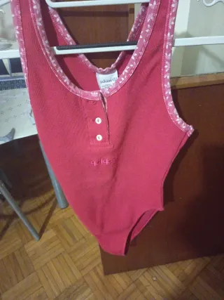 Bodys mujer beige y rojo