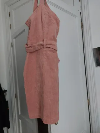 Pichi corto rosa con cinturón