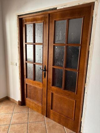 Puertas de Madera y Armario Empotrado