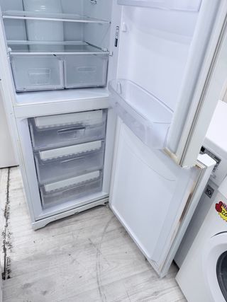 FRIGORÍFICO COMBI INDESIT 2 MTS NO FROST GARANTÍA