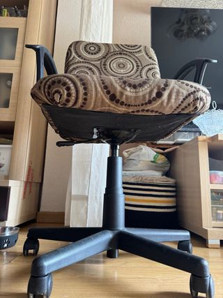 Silla de escritorio con ruedas