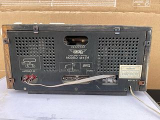 Radio Anglo Modelo 384-FM