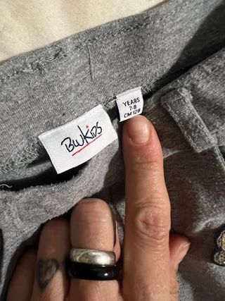 Pantaloni grigi con paillettes