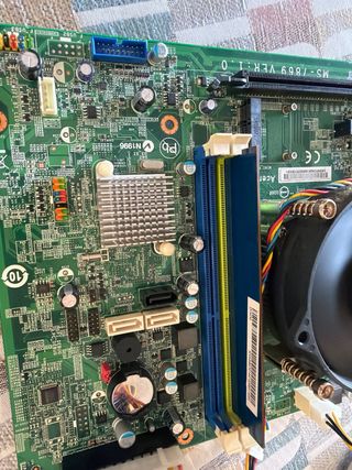 Placa Base Gigabyte y Acer