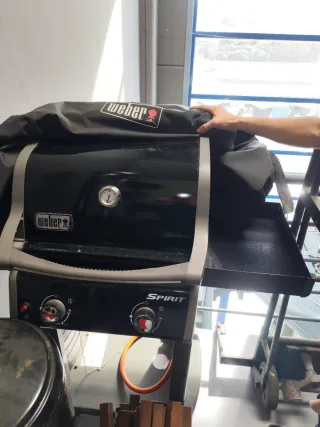 Barbacoa Spirit Negra y Plateada