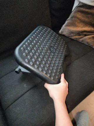 Reposapiés ergonómico para oficina