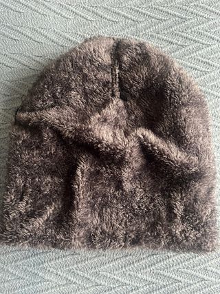 Gorro de lana gris con forro interior