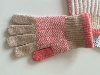 Guantes de lana a rayas y espiga