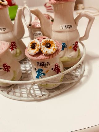 Cesta con dispensadores Aceite, Vinagre, Azúcar...