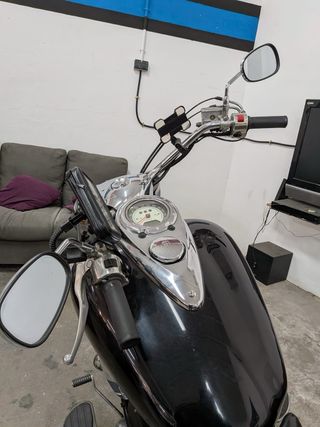Kawasaki Vulcan 2000