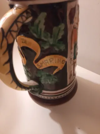 Boccale in ceramica decorato