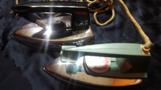 2 Planchas Antiguas Estilo Vintage