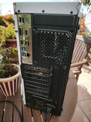 PC Gaming + Ryzen 7 3700X