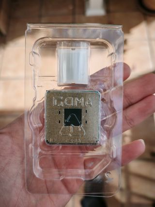 PC Gaming + Ryzen 7 3700X