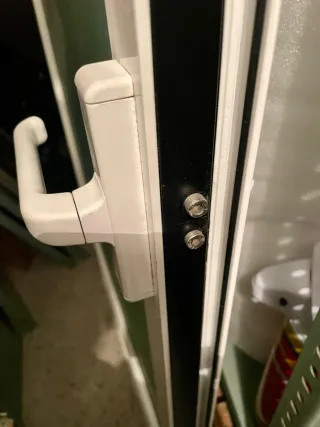 Puerta aluminio con cristal 2.13m x 90cm