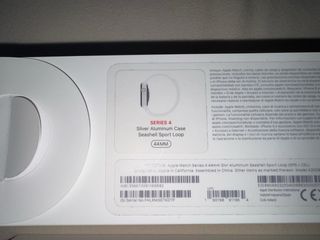 Apple Watch Series 4 44mm Caja y Accesorios