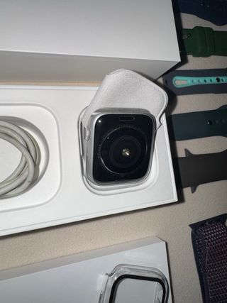Apple Watch Series 4 44mm Caja y Accesorios