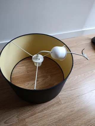 Lampara negra ideal dormitorio