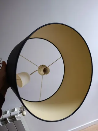 Lampara negra ideal dormitorio