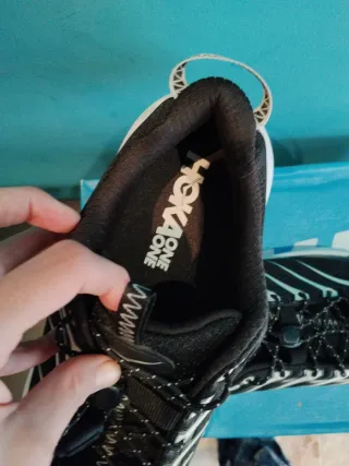 Zapatillas Running HOKA–Talla42–Nuevas a estrenar