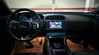 Jaguar XE R-Sport 2.0 180 cv