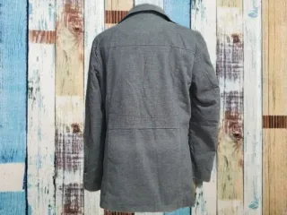 Chaqueta doble capa gris medidas axilas  60 por 87