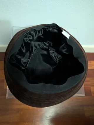 Sombrero de cuadros marrón, beige, granate...