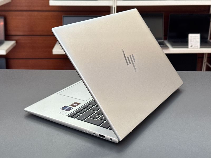 Portátil SEMINUEVO HP i7 con GARANTIA afbeelding 3