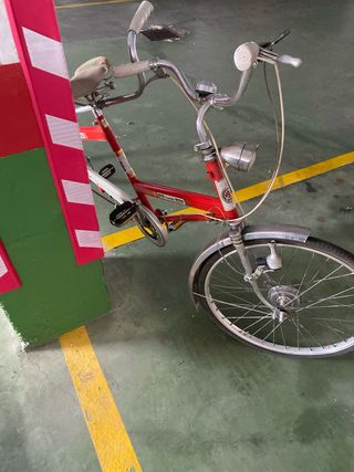 Bicicleta tándem roja