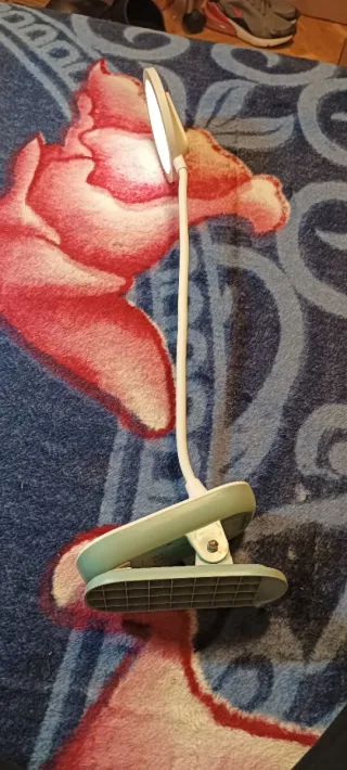 Lámpara LED Plegable con Pinza