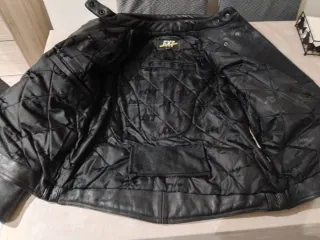 Chaqueta de cuero moto negra