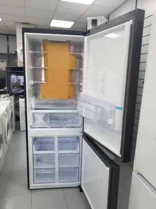 Nevera Samsung 2m x 75cm ,nueva con tara