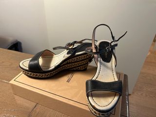 Sandalias cuña Pons Quintana negras