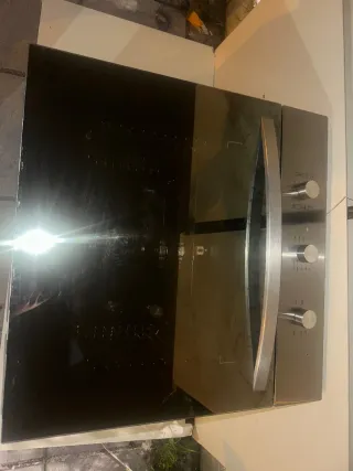 Horno a estrenar sin bandejas