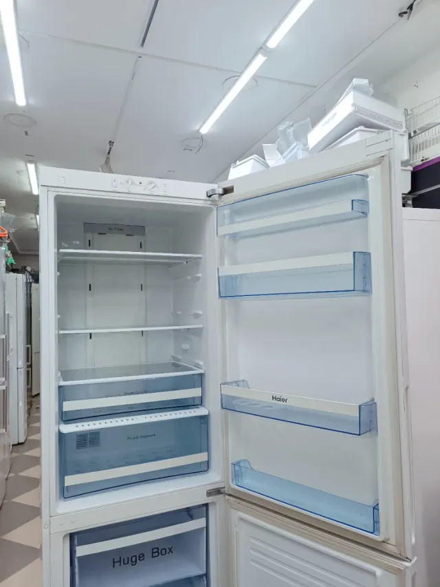 Frigorifero 'HAIER' combi no frost