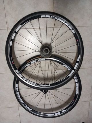 Ruedas Progress con cubiertas Continental