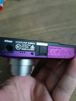 Cámara Nikon Coolpix S2900 Morada 20Mpxl