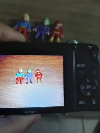 Cámara Nikon Coolpix S2900 Morada 20Mpxl