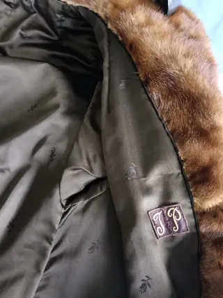 Abrigo de piel marrón