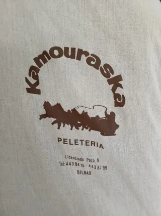 Abrigo de piel marrón