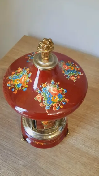 Carillon Portasigarette con Ballerina