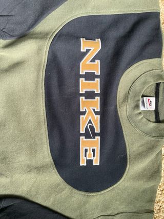 Moletom Nike Rework Verde Caqui & Preto