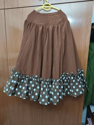 Falda Rociera Marrón Lunares Blancos.