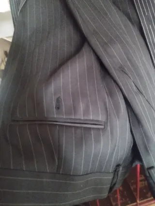 Traje de caballero negro con rallas talla 60